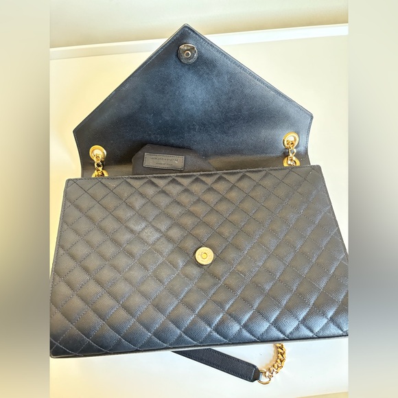 Saint Laurent Envelope Triquilt Large YSL Shoulder Bag in Grained Leather - Picture 9 of 13
